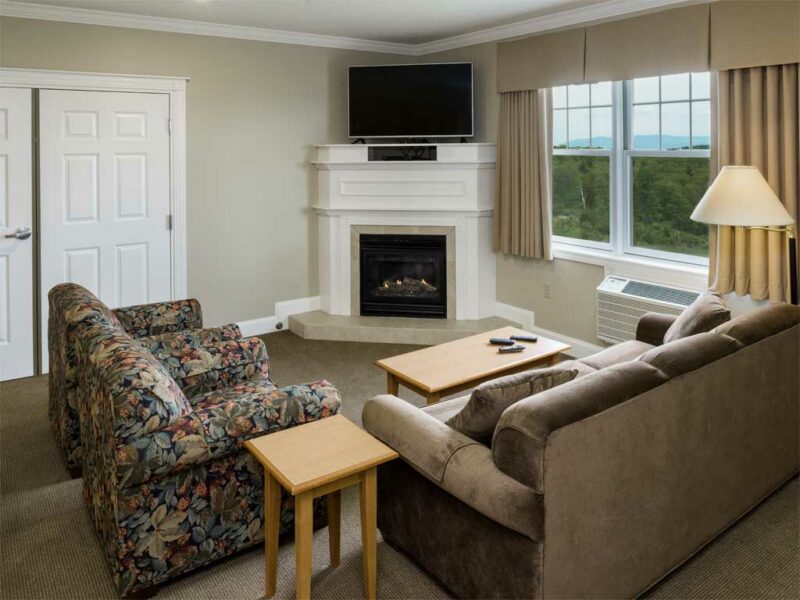 Experience the spacious and luxurious 1 bedroom Steele Hill South Suite